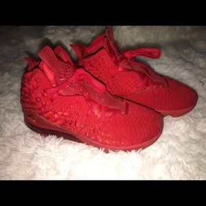 Nike LeBron 17 Red Carpet